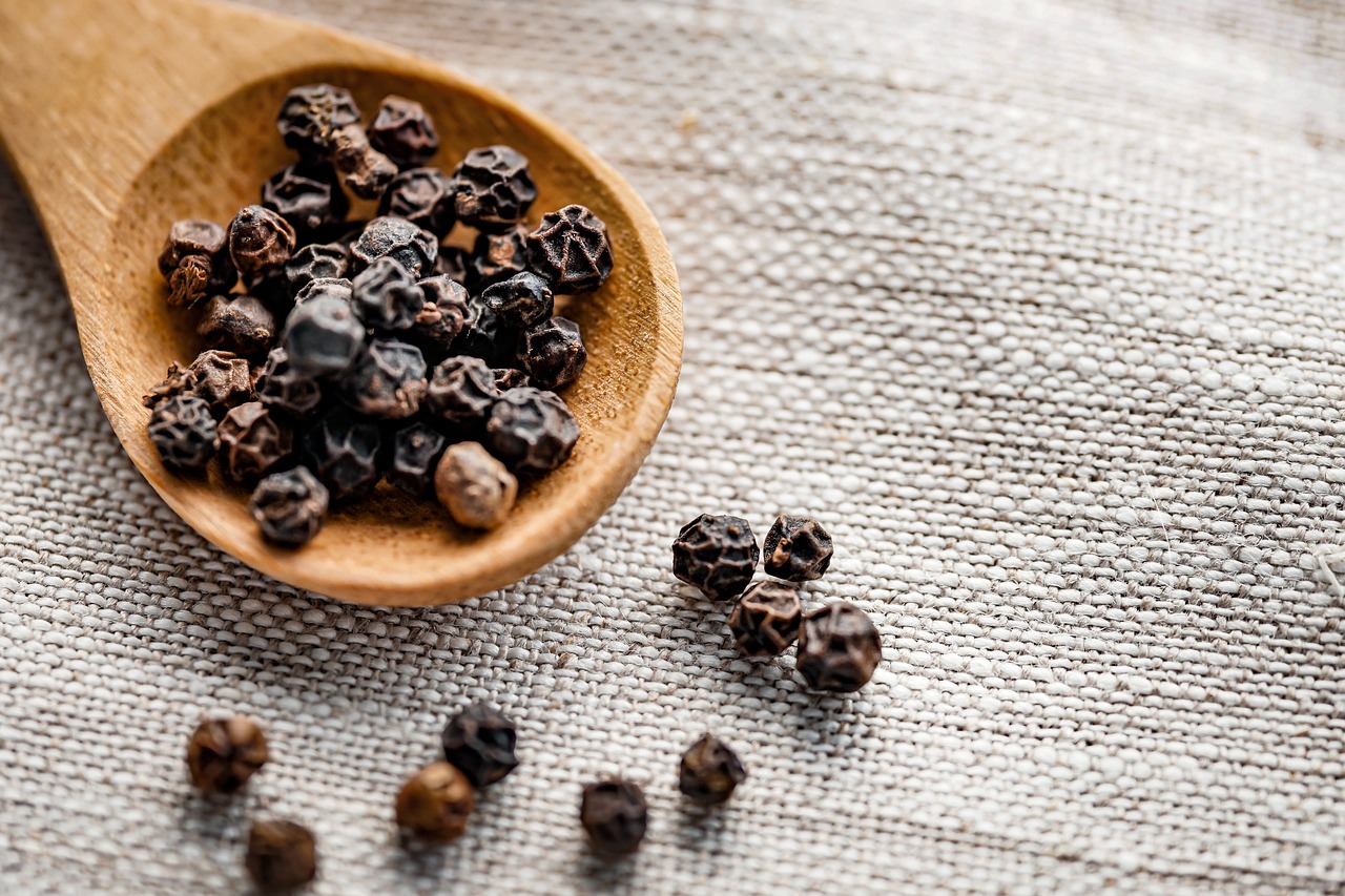 pepper, black pepper, peppercorn, spice, seasoning, pepper grains, ingredient, food, piper nigrum, pepper, pepper, black pepper, black pepper, black pepper, black pepper, black pepper